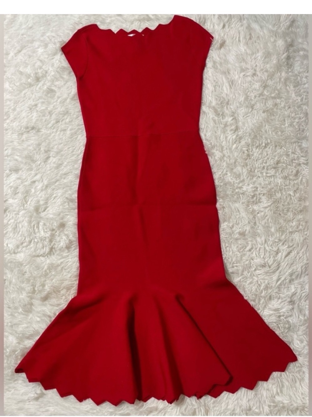 Rachel Parcel Elegant Red Scalloped Dress size medium like new! - Picture 10 of 10